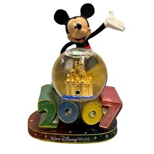 Walt Disney World Mickey Mouse 2007 Castle Miniature Mini Snow Globe Figurine